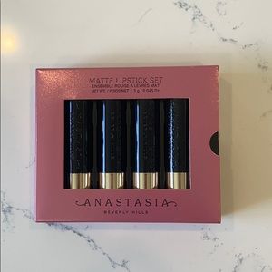 Anastasia Beverly Hills Lipstick Set